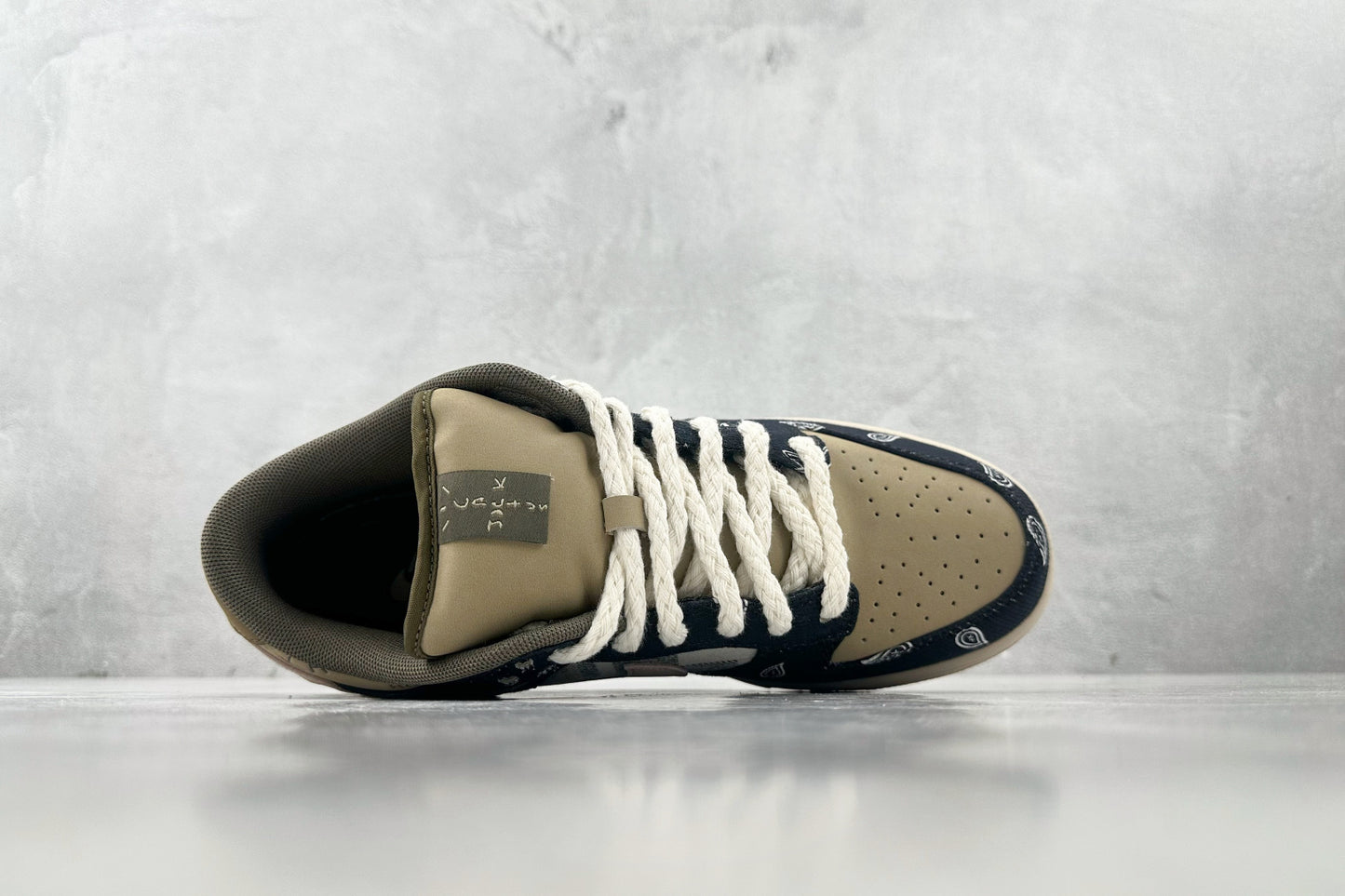 NIKE x Travis Scott SB Low Dunk
