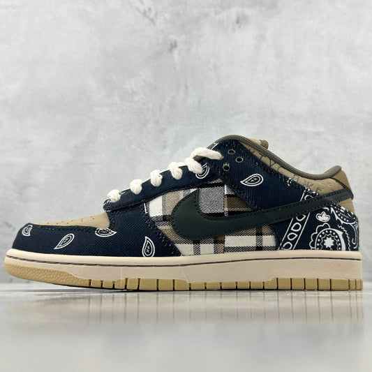 NIKE x Travis Scott SB Low Dunk