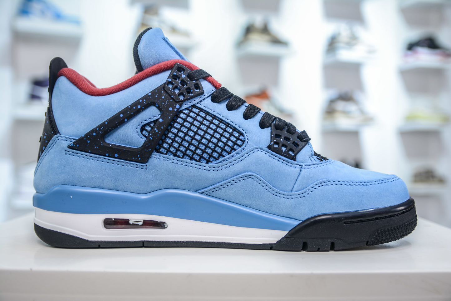NIKE x Travis Scott Air Jordan 4 Retro