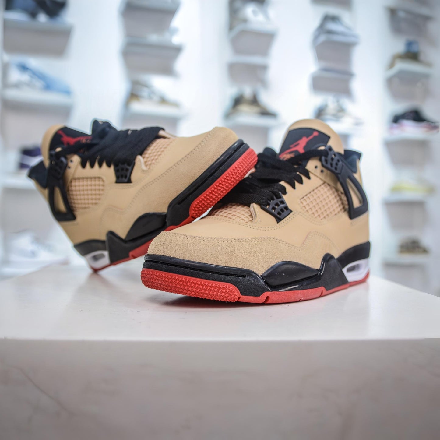NIKE Air Jordan 4 Retro