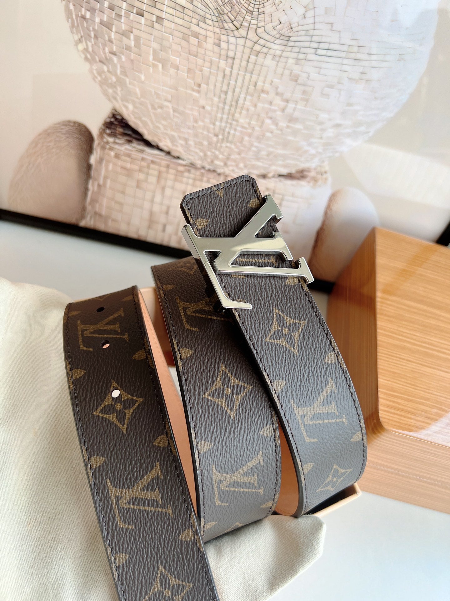 LV Belt