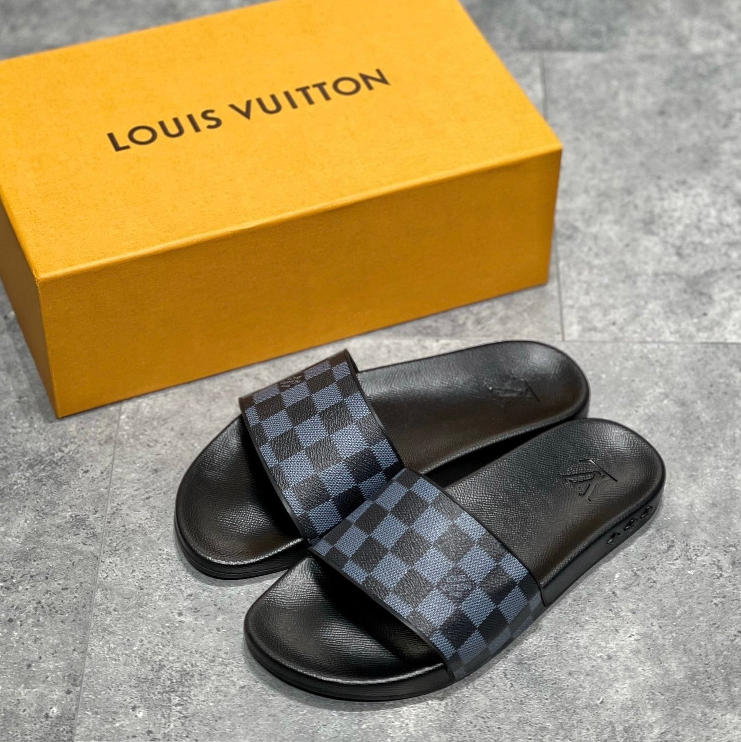 Louis Vuitton Slides Checkered