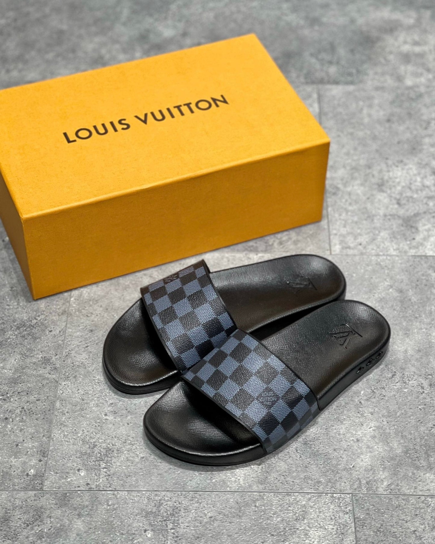 Louis Vuitton Slides Checkered