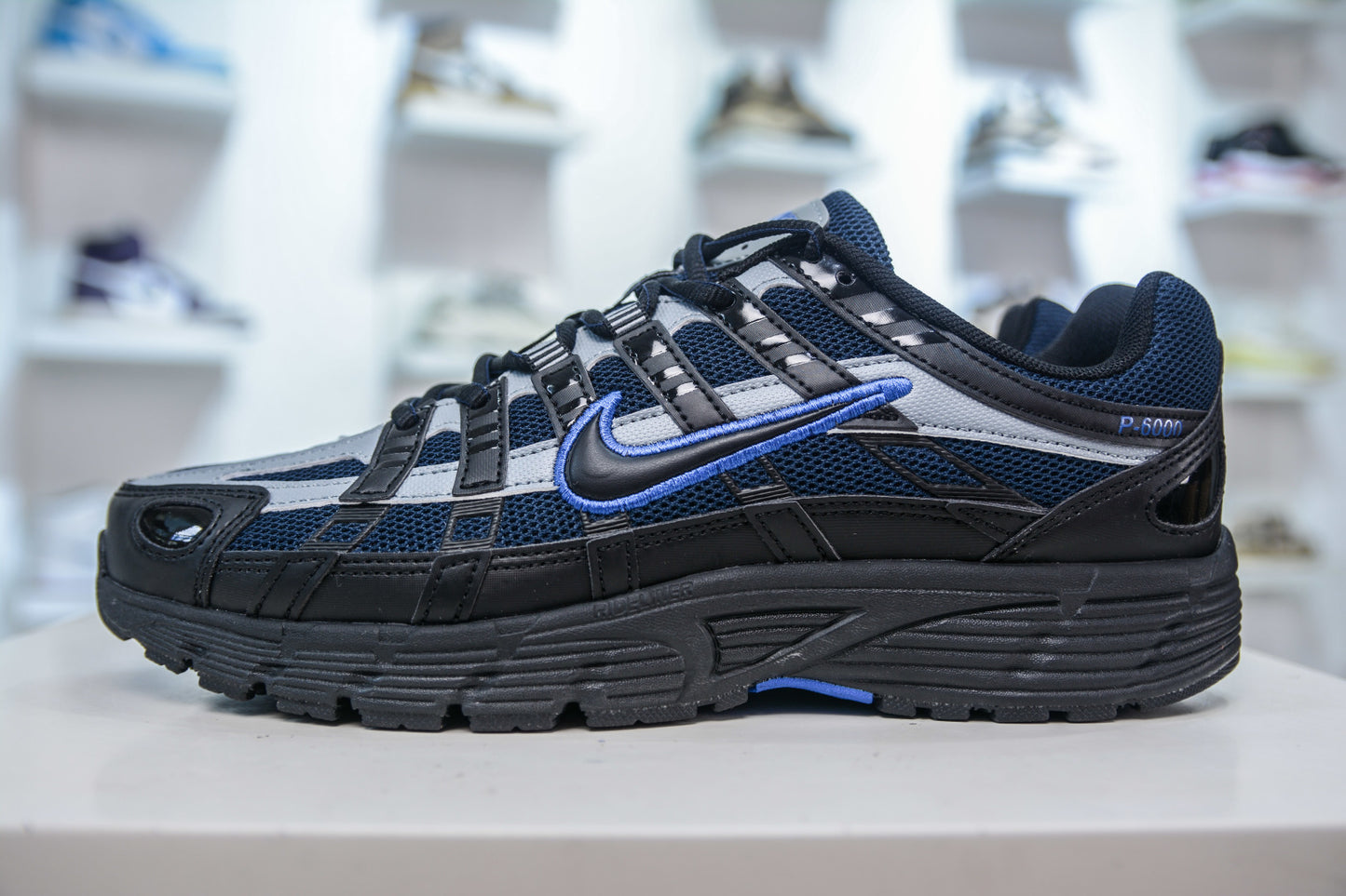 Nike P-6000